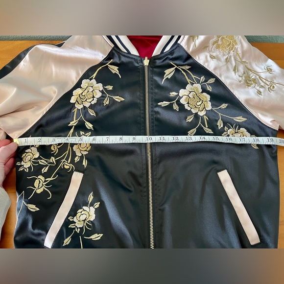 NWOT Express Reversible Embroidered Jacket. Size XS. - Picture 11 of 12